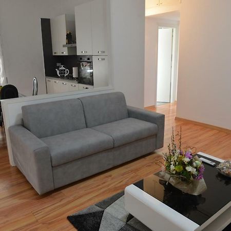 60sqm 2 bedroom, 1 private bathroom Apartament in Aeroportul Fiumicino Exterior foto